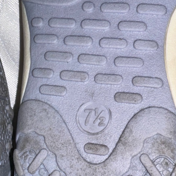 St John’s Bay Blue & Gray Sandals with memory foam and Velcro straps Size 7 1/2 - Picture 5 of 9